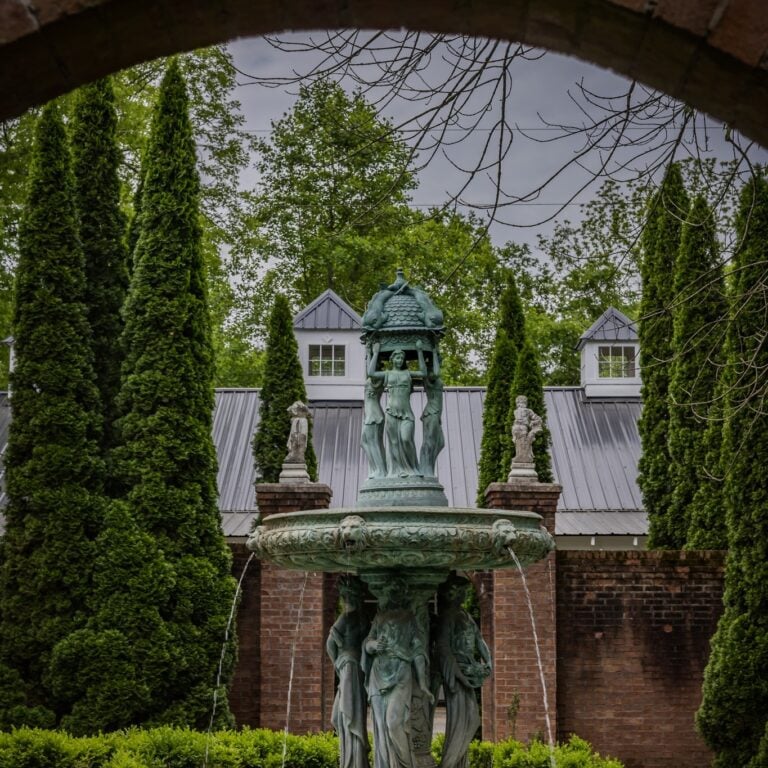 Falcon Rest Mansion &Gardens Tennessee Photographs