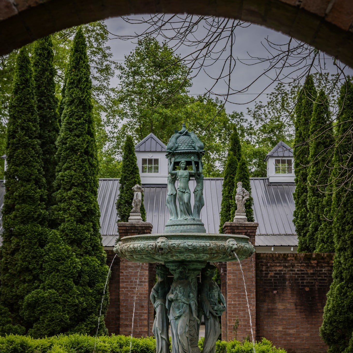 Falcon Rest Mansion &Gardens Tennessee Photographs